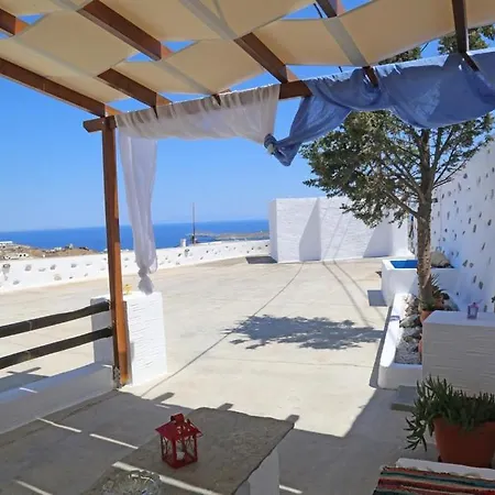 Vibes * Ano Syros